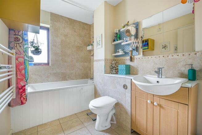 Bathroom.jpg