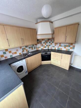 kitchen 1.jpg