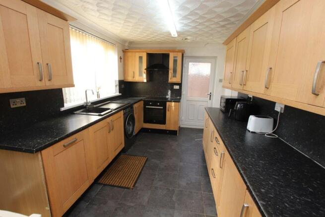 Kitchen photo 1