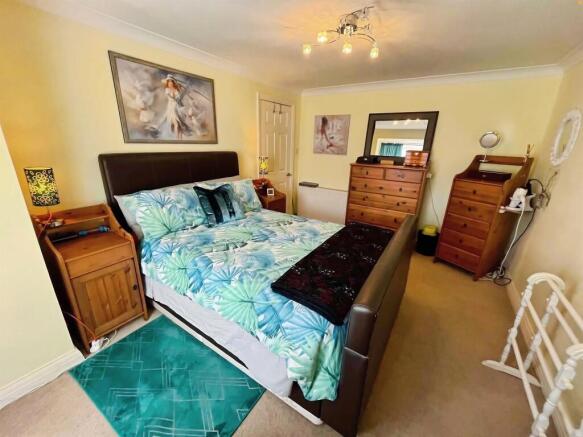 3 bed Detached Bungalow for sale Image 8