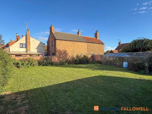 Main Street, Sutton-On-Trent, NG23 photo 4