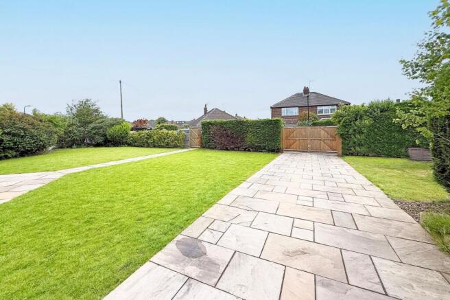 3 bed Semi-Detached for sale Image 10