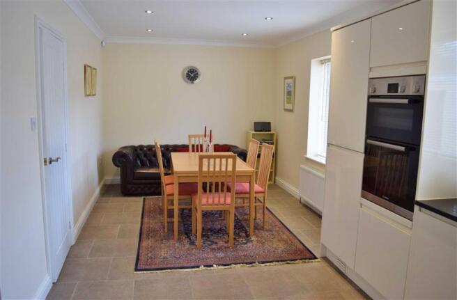 Dining Kitchen Secon