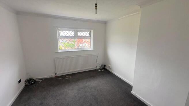 3 bed Semi-Detached to rent Image 8
