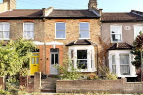 42, Glenfarg Road, London SE6 1XH