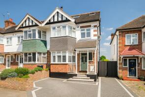 8, Colvin Gardens, Wanstead, London E11 2DD