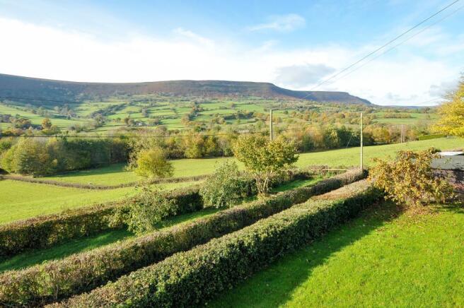 Fabulous views to teh Black Mountains