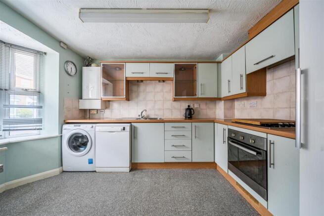 9 Campbell Close, Towcester