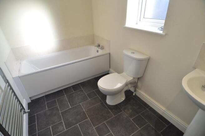 3 bed Town House to rent Image 7