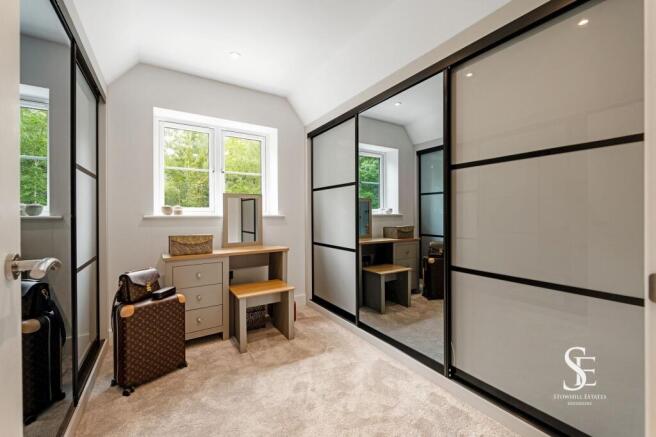 Master Suite Dressing Room