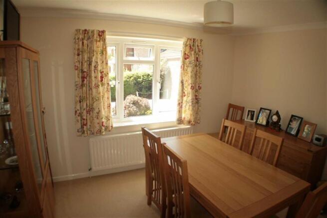 DINING ROOM: