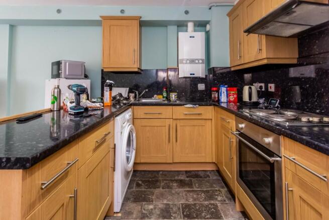 2 bed Flat for sale Image 4