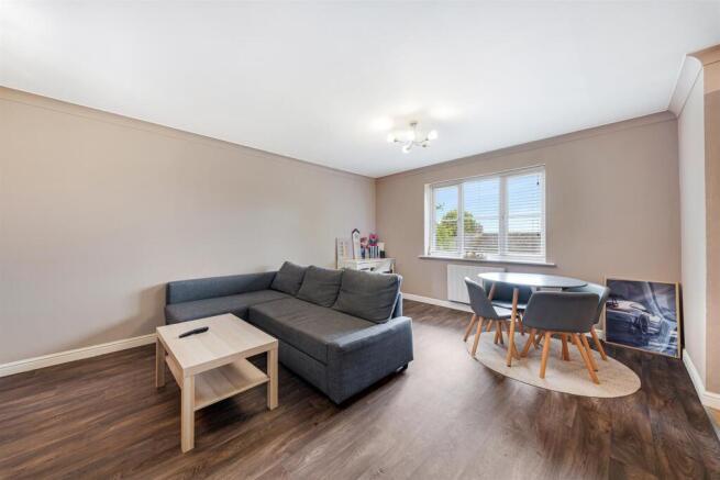 55 MEDWAY COURT-7.jpg