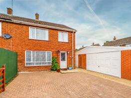 7, Park Close, Christchurch BH23 7JX