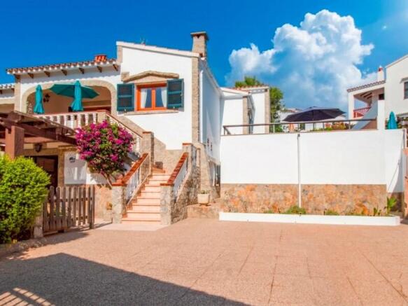 Villa with pool near the beach in Arenal den Castell