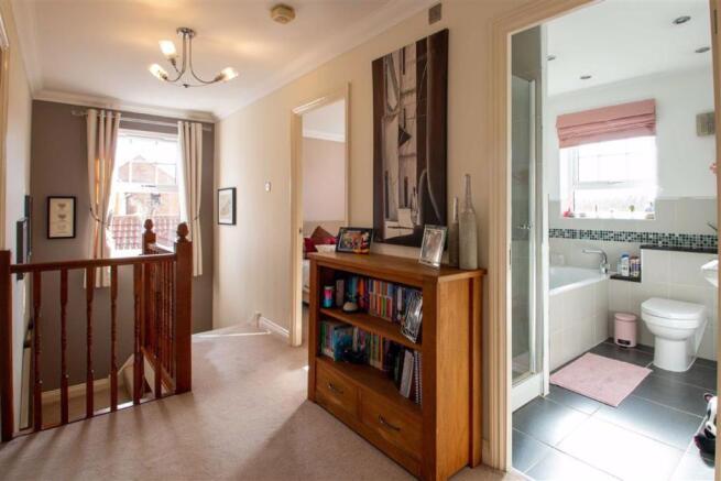 FIRST FLOOR LANDING