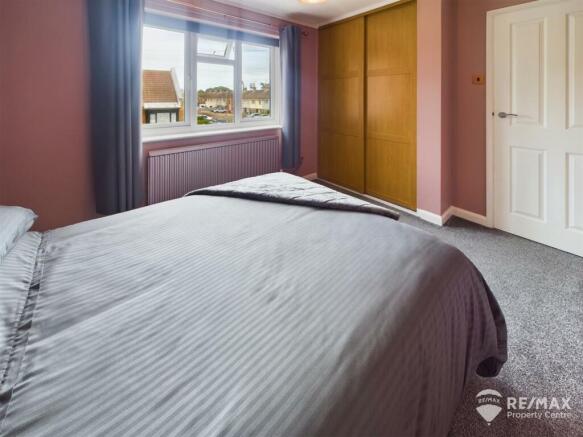 Bedroom 2 (2).jpg