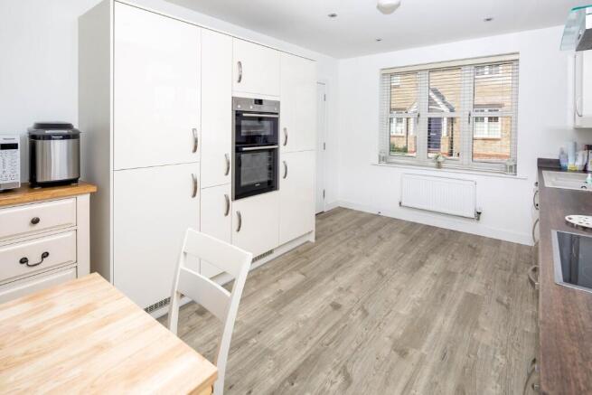 Kitchen-Family-Diner