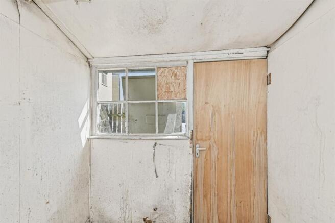 2 bed Terraced for sale Image 10