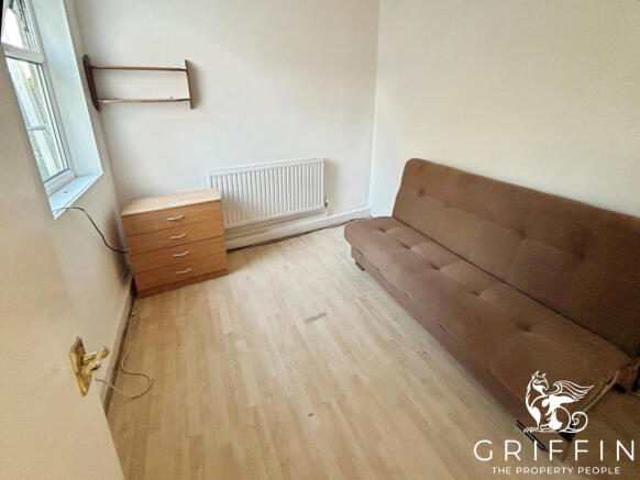 2457f9e8bedroom