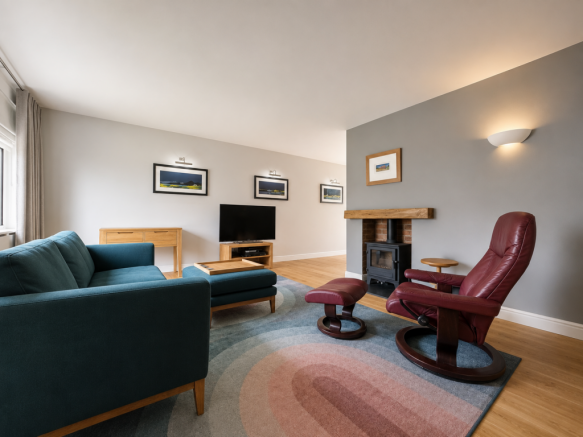 4 bed Detached for sale Image 5