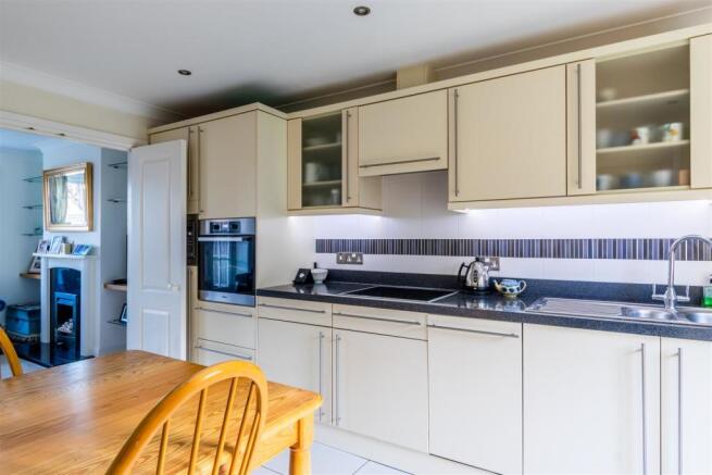 Kitchen/Dining Area