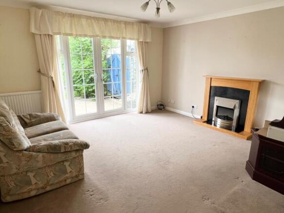 Clare Gardens, Langley, Southampton, Hampshire, SO45 photo 4