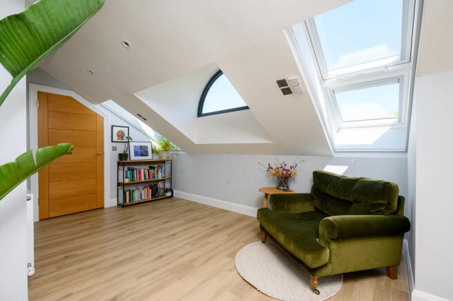 2 bed Apartment for sale Image 10