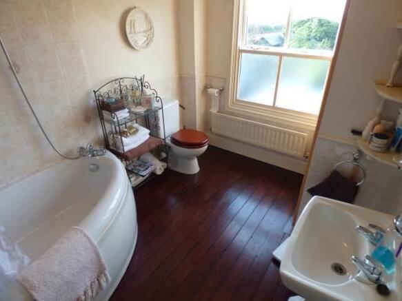 469ensuite.jpg