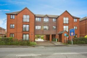 Flat 5, 82 Windsor Court, Bullar Road, Southampton SO18 1BT