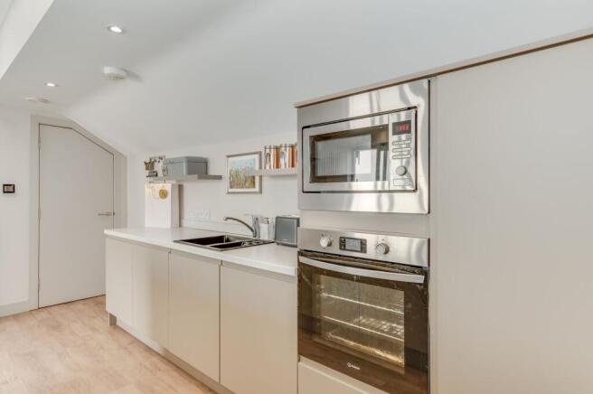 2 bed Flat for sale Image 10