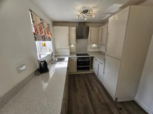 3 bed Detached to rent Image 9