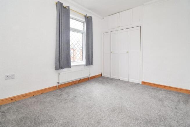 2 bed End of Terrace to rent Image 7