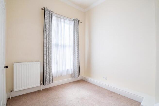3 bed Terraced for sale Image 9