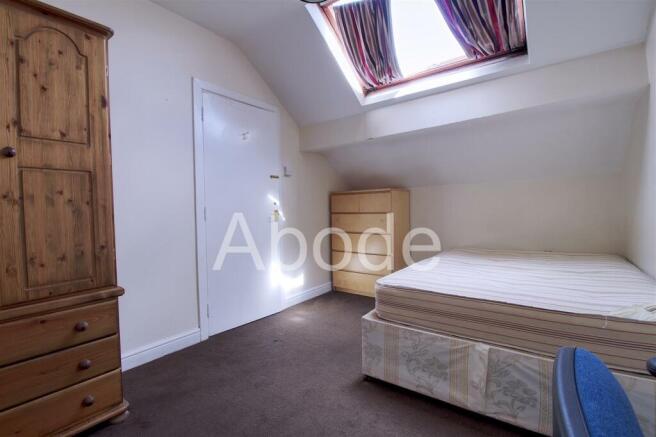 6 bed House to rent Image 10