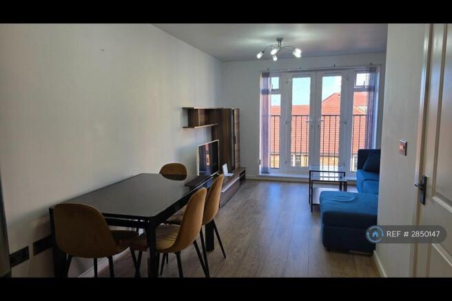 Open Plan Living/Dining