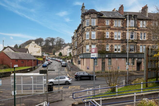Flat 2/1, 4 Graham Street, Barrhead, Glasgow photo 2