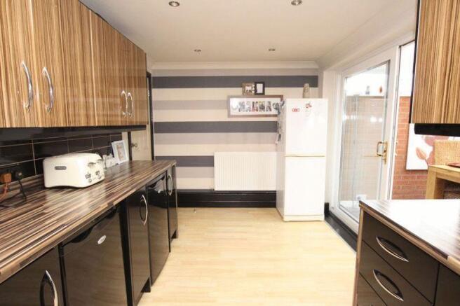 Kitchen photo 2