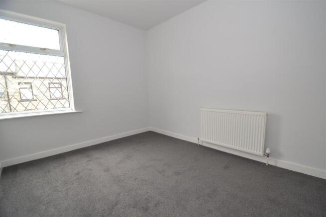 2 bed Terraced to rent Image 7
