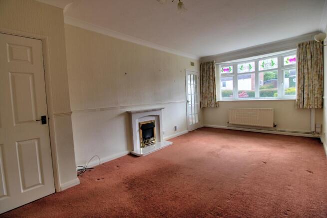 Sitting room photo two