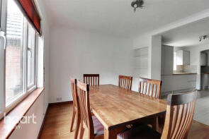 6, Dean Grove, Wokingham RG40 1WD