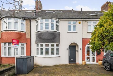 Queen Mary Avenue, Raynes Park, London, SM4