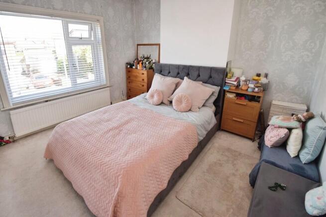 4 bed Semi-Detached for sale Image 6