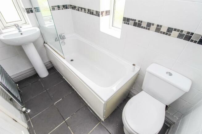 BATHROOM/W.C.