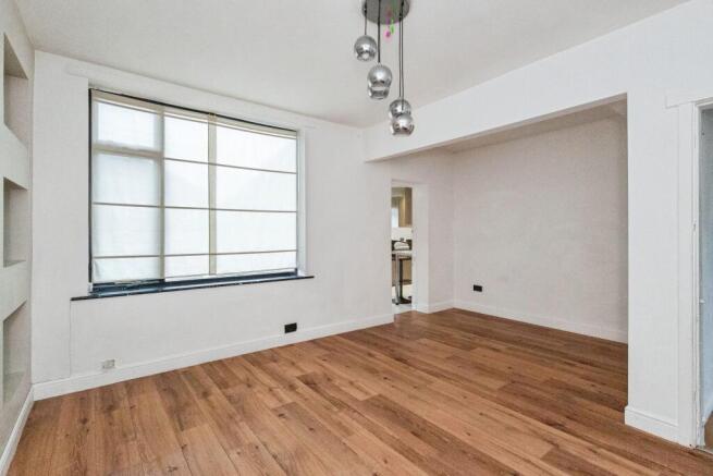 3 bed Semi-Detached for sale Image 4