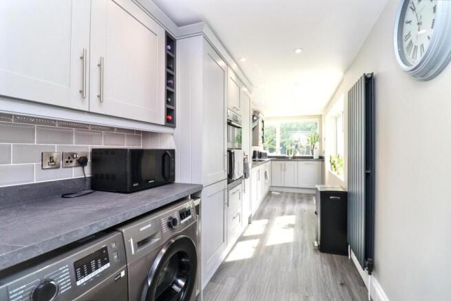 3 bed Semi-Detached for sale Image 5