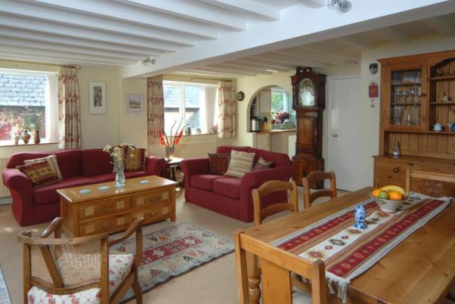 Lounge/Dining Room