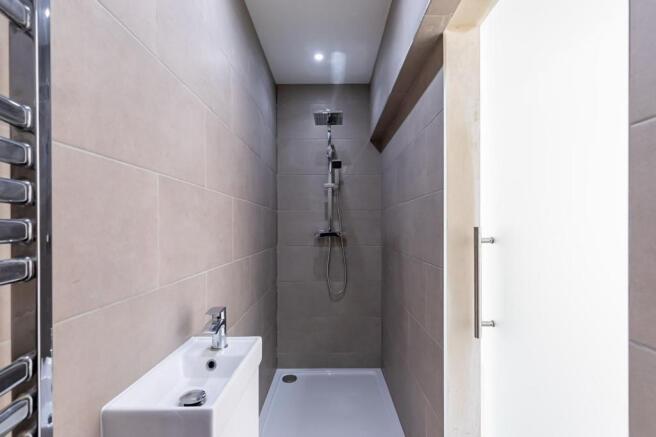 Ensuite to Master Bedroom