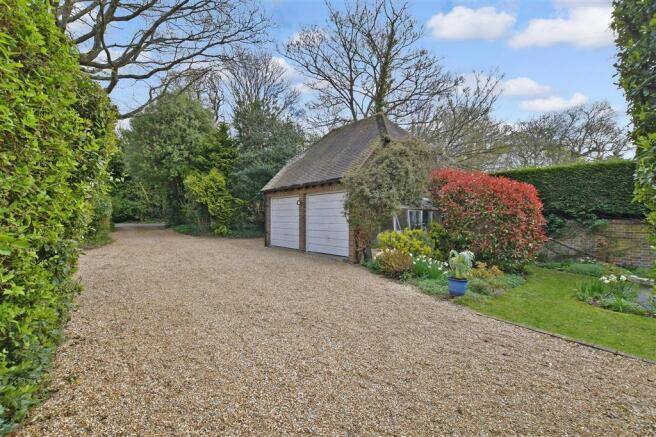 Driveway/Parking