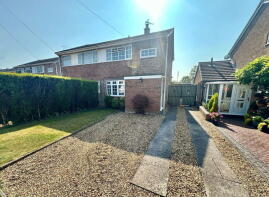 6, Eaves Court Drive, Dudley DY3 3QZ